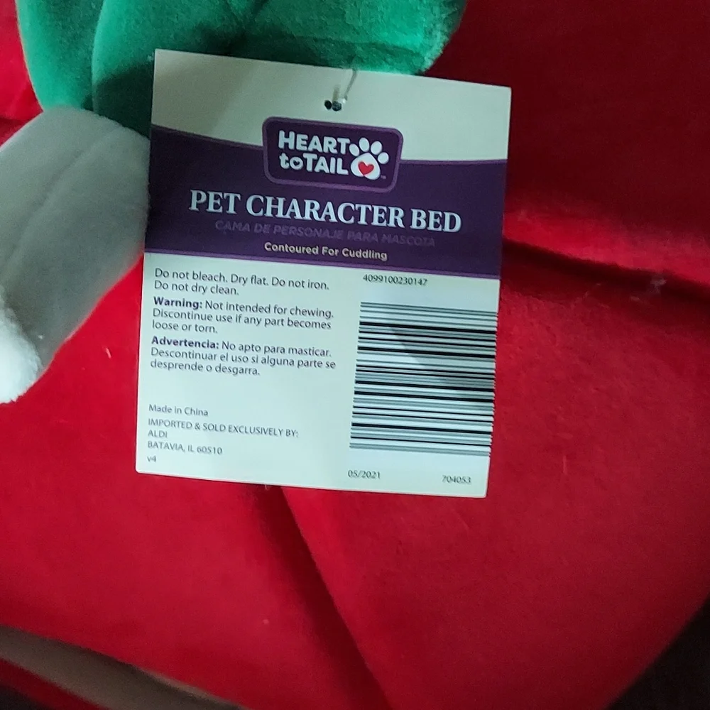 Heart to Tail character pet bed